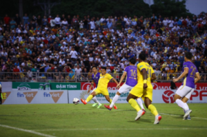 ha-noi-fc-mat-chuoi-thang-thoi-diem-vang-de-hagl-va-hai-phong-dua-chuc-vo-dich